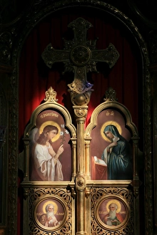 Images Dated 14th April 2006: Iconostasis in Aghios Andreas monastery church on Mount Athos, Greece, Europe