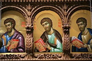 Images Dated 15th April 2006: Icons on church iconostasis at Aghiou Pavlou monastery, UNESCO World Heritage Site