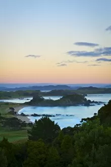 Images Dated 10th March 2010: Idyllic coastal landscape near Whangarei, Northland, North Island, New Zealand, Pacific