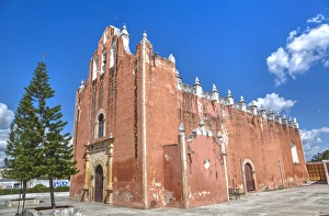 Mexican Culture Gallery: Iglesia de la Santisima Virgen de la Asuncion, built late 16th century, Temozon, Yucatan