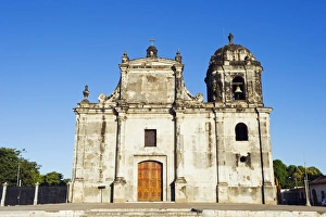 Images Dated 11th December 2010: Iglesia de San Juan, Leon, Nicaragua, Central America