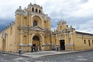 Images Dated 28th October 2010: Iglesia San Pedro (Church of Saint Peter), Antigua, UNESCO World Heritage Site, Guatemala