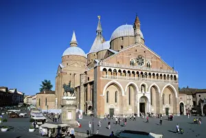 Basilica Prints: Il Santo (Basilica di San Antonio) and the Piazza del Santo, Padua, Veneto, Italy, Europe