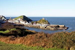 Images Dated 8th December 2010: Ilfracombe Harbour, Ilfracombe, Devon, England, United Kingdom, Europe