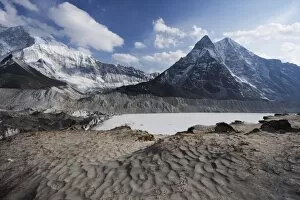 Images Dated 10th April 2010: Imja Lake, Solu Khumbu Everest Region, Sagarmatha National Park, Himalayas, Nepal, Asia