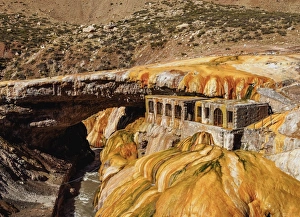 The Inca Bridge (Puente del Inca), Central Andes, Mendoza Province, Argentina, South