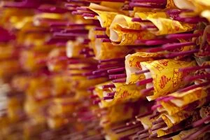 Images Dated 28th December 2011: Incense sticks in a Buddhist temple in Kuala Lumpur, Malaysia, Southeast Asia, Asia