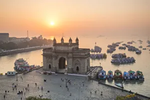 Indian Culture Gallery: India, Mumbai, Maharashtra, The Gateway of India, monument commemorating the landing