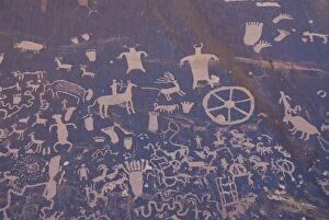 Images Dated 24th October 2009: Indian petroglyphs, Newspaper Rock State Historical Monument, near Monticello
