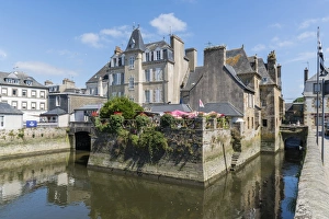 The inhabited Rohan bridge on Elorn River, Landerneau, Finistere, Brittany, France