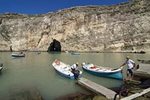 Images Dated 10th October 2005: Inland Sea, Dwejra Bay, Gozo, Malta, Mediterranean, Europe