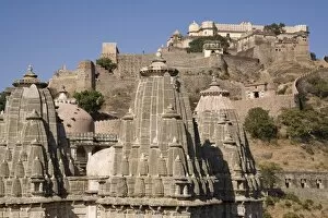 Images Dated 29th November 2009: Inside Kumbhalgarh Fort, looking towards Cloud Palace, Rajasthan, India, Asia