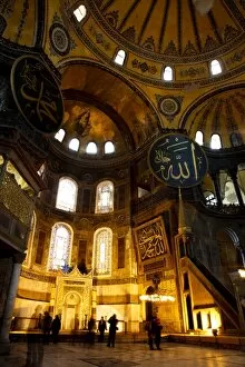 Images Dated 9th February 2010: Interior of Aya Sofya (Church of the Divine Wisdom), Istanbul, Turkey, Europe