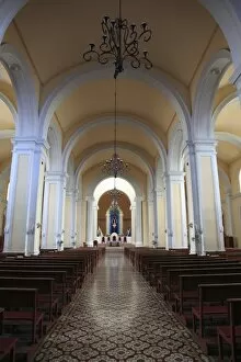 Images Dated 9th November 2009: Interior, Cathedral de Granada, Park Colon, Park Central, Granada, Nicaragua