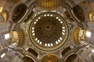 Images Dated 7th December 2010: Interior of the dome of St Pauls Cathedral, London, England, UK, United Kingdom