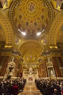 Images Dated 17th December 2011: Interior and dome, St. Stephens Basilica (Szent Istvan Bazilika), UNESCO World Heritage Site