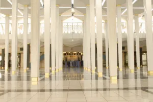 Malaysia Prints: Interior entrance hall of National (Negara) Mosque