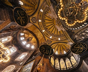 Interior of Hagia Sofia (Aya Sofya), UNESCO World Heritage Site, Sultanahmet, Istanbul