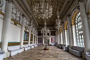 Chandelier Prints: Interior of the Royal palace Gaddi Baithak