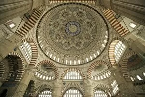 Images Dated 25th January 2000: Interior of the Selimiye Mosque