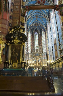 Images Dated 12th January 2000: Interior of St
