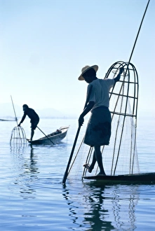 Fishing Prints: Intha Fisherman, Shan state - Inle Lake, Myanmar (Burma)