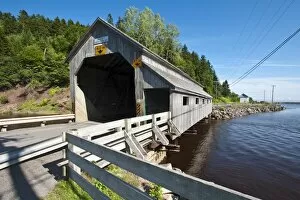 Irish River covered bridge St. Martins, New Brunswick, Canada, North America