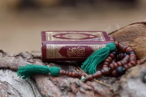 Quran Prints: Islamic prayer beads and Quran, Lome, Togo, West Africa, Africa