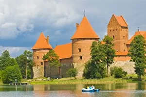 Images Dated 3rd August 2006: The island castle of Trakai, Lithuania, Baltic States, Europe