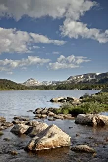 Images Dated 11th August 2011: Island Lake, Shoshone National Forest, Wyoming, United States of America, North America