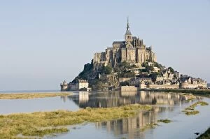 Images Dated 18th September 2008: The island of Mont-Tombe and the 12th century Benedictine Abbey of Mont-St