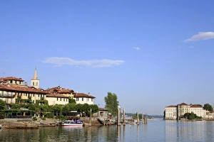 Isola Bella Prints: Isola dei Pescatori and Isola Bella, Stresa, Lake Maggiore, Piedmont, Italy, Europe
