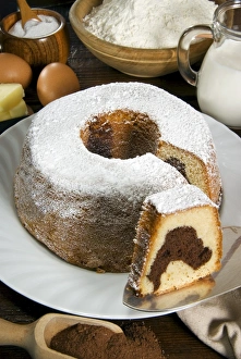 Cake Prints: Italian chocolate ring shaped cake