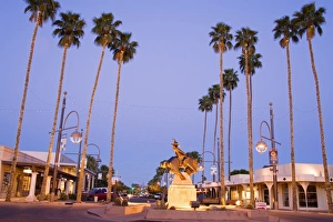 Images Dated 18th April 2009: Jack Knife sculpture by Ed Mell, Main Street, Arts District, Scottsdale