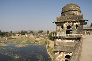 Images Dated 2nd January 2006: The Jahaz Mahal or Ships Palace in the Royal Enclave