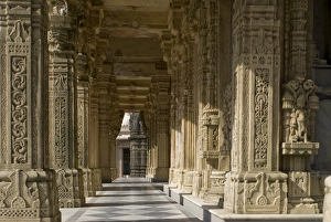 Images Dated 17th September 2007: Jain Temple, Satrunjaya, Gujarat, India