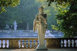 Nimes Prints: Jardin de la Fontaine, Nimes, Gard, Languedoc, France, Europe