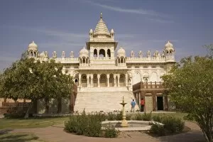 Images Dated 27th November 2009: Jaswant Thada Mausoleum, Jodhpur, Rajasthan, India, Asia