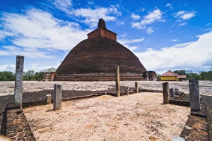 Jetvanarama Dagoba (Jetvanaramaya Stupa), Anuradhapura, UNESCO World Heritage Site, Sri Lanka, Asia