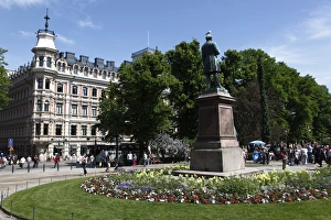 Images Dated 13th June 2009: Johan Ludvig Runeberg memorial statue, Esplanade Gardens, Helsinki, Finland