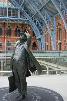 Literature Prints: John Betjeman statue, St. Pancras International Train Station, London, England