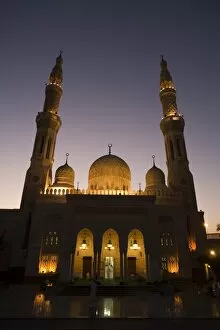 Images Dated 3rd March 2008: Jumeirah Mosque