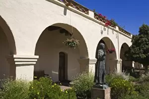 Images Dated 15th July 2009: Junipero Serra Statue, Old Mission Santa Ines, Solvang, Santa Barbara County