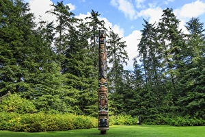 Sitka Prints: K alyaan Pole, Tlingit totem pole