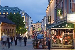 Images Dated 26th May 2010: Karl Johans gate, pedestrianised street in the city center, Oslo, Norway