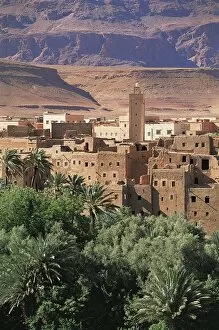Images Dated 7th December 2007: Kasbah, Draa Valley, Morocco