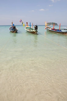 Images Dated 25th January 2008: Kata Beach, Phuket, Thailand, Southeast Asia, Asia