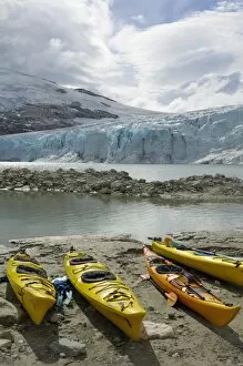 Images Dated 31st July 2010: Kayaks, Austdalsbreen Glacier, Styggevatnet Lake, Jostedalsbreen Icecap, Sogn og Fjordane, Norway
