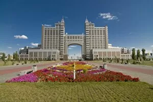 Images Dated 9th September 2009: Kaz Munai Gas Building, Astana, Kazakhstan, Central Asia