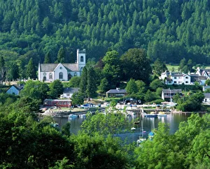 Images Dated 8th August 2008: Kenmore and Loch Tay